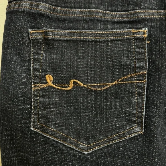 St. John’s Bay High Rise Jeans - Picture 6 of 10